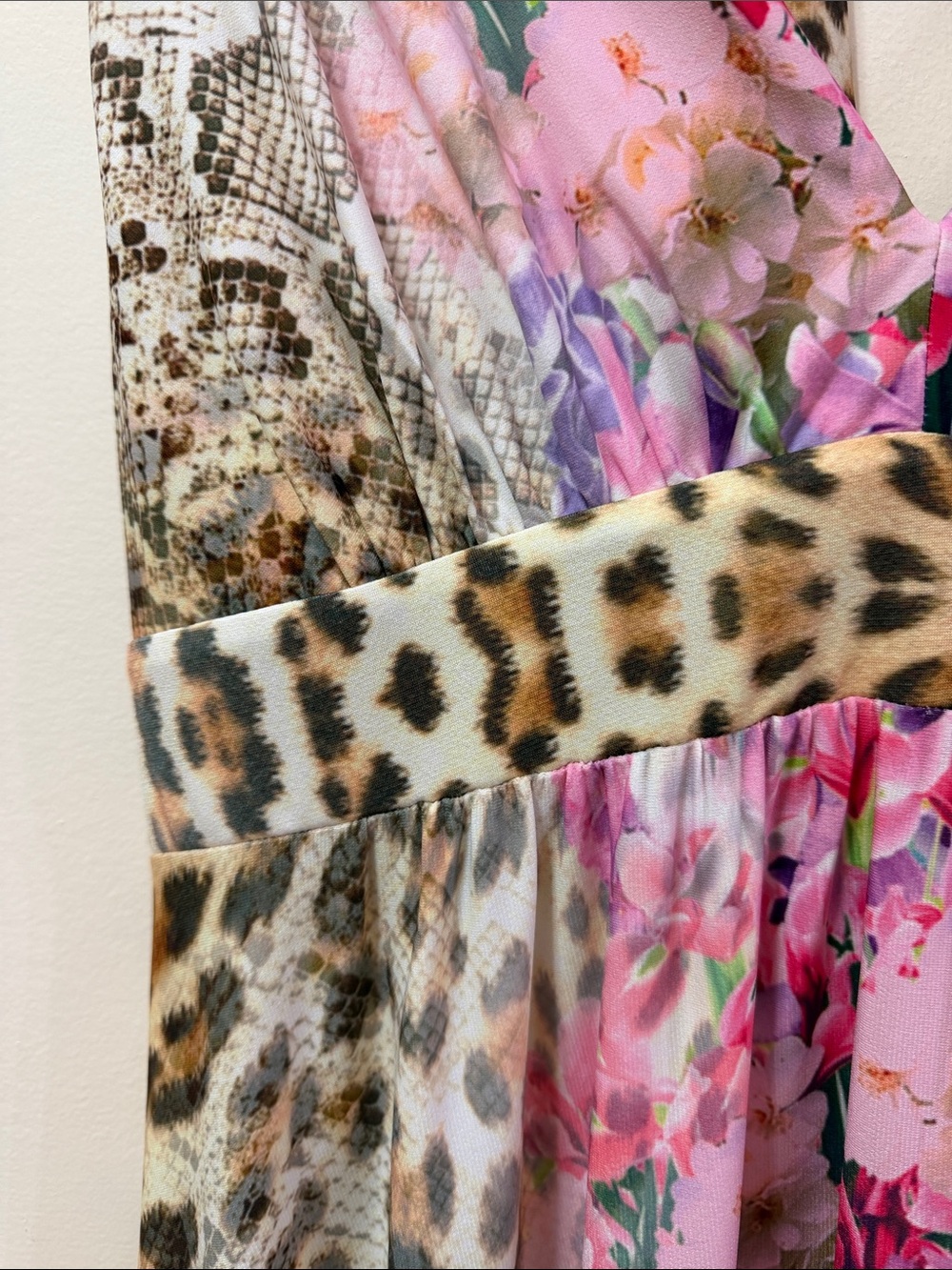 Boston Proper. Leopard Floral & Animal  V- Neck Maxi Dress with Open Back. NWOT - Picture 7 of 11